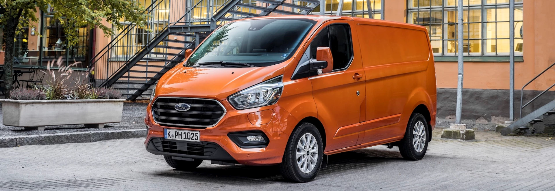 Ford Transit Custom Plug-in Hybrid comes with ‘geofencing’ to support air quality improvements 